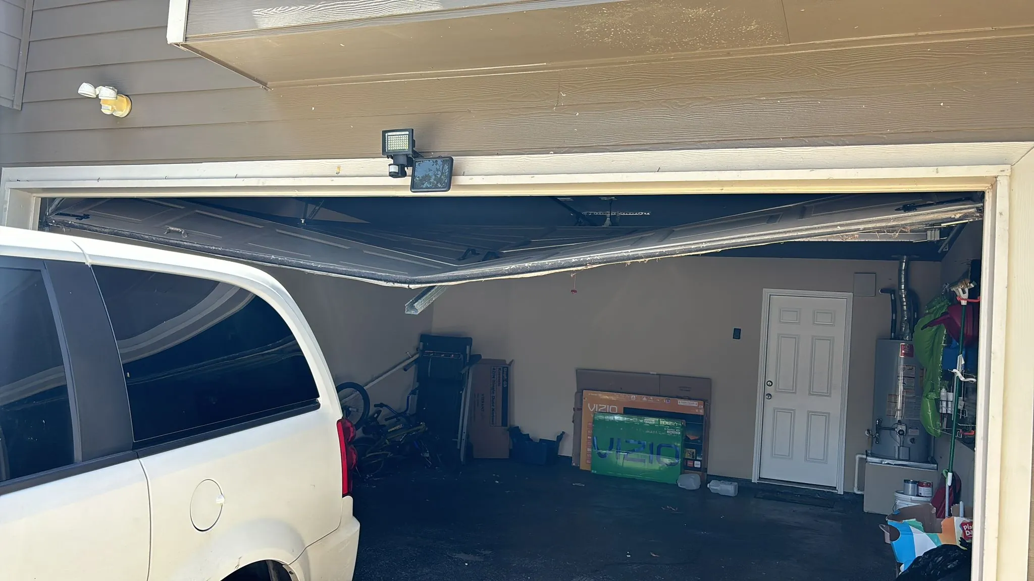 Garage Door Service in Missouri City, TX — Lemus Garage Door Services ((281) 906-4783)