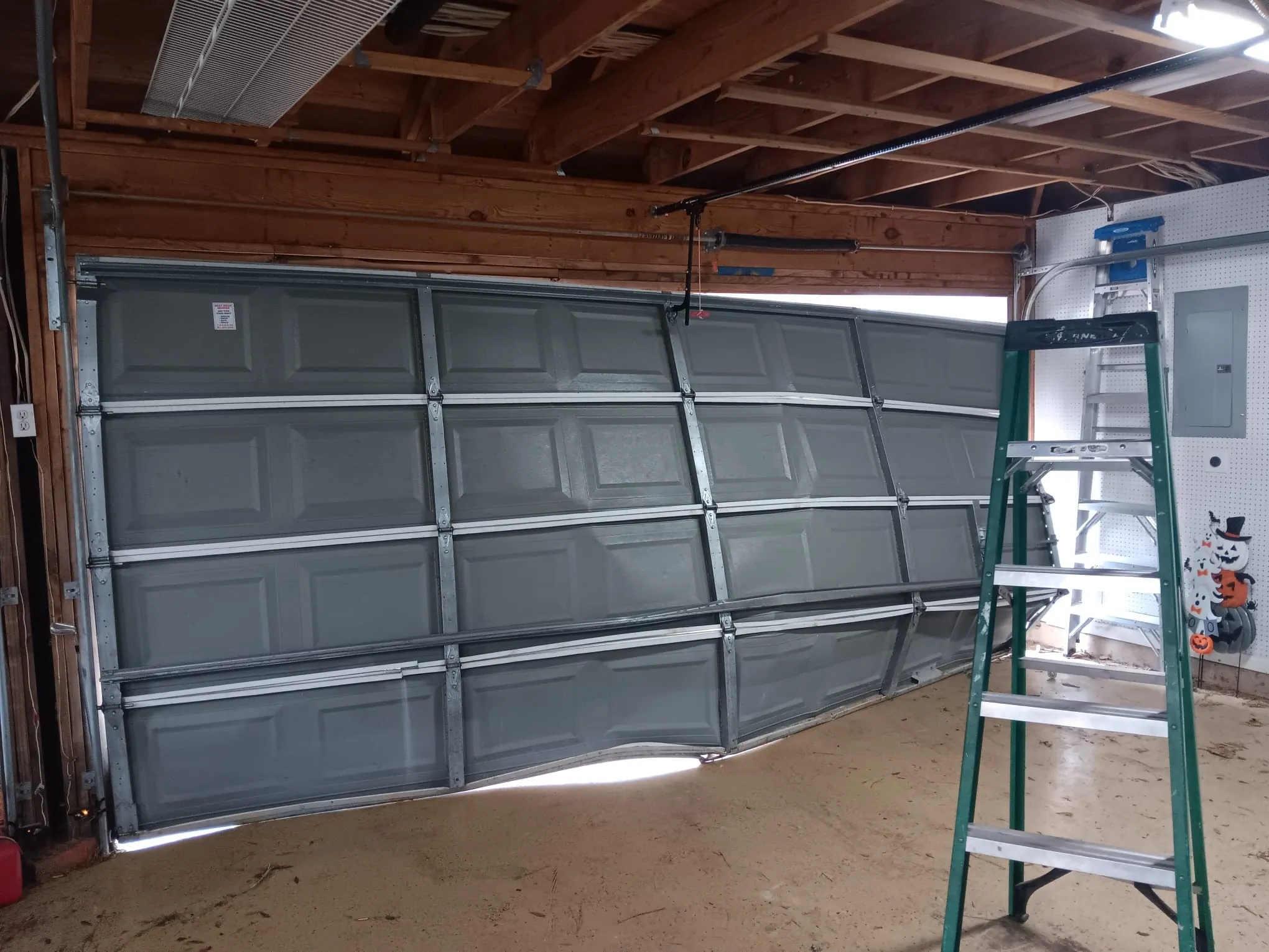 Cable and Track Repair in Missouri City, TX — Lemus Garage Door Services ((281) 906-4783)