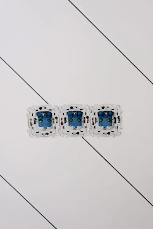 How to Maintain Your Garage Door in Missouri City TX - Complete Maintenance Checklist